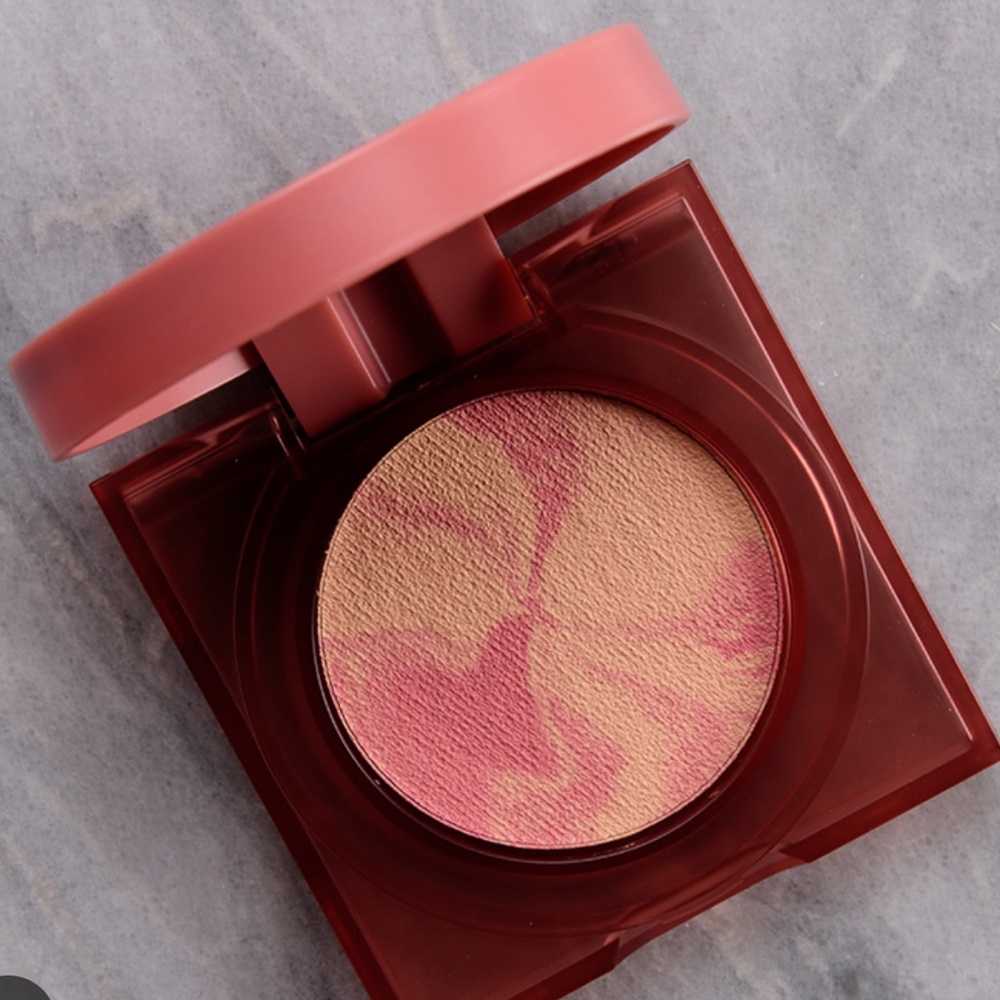 HUDA Beauty Blush